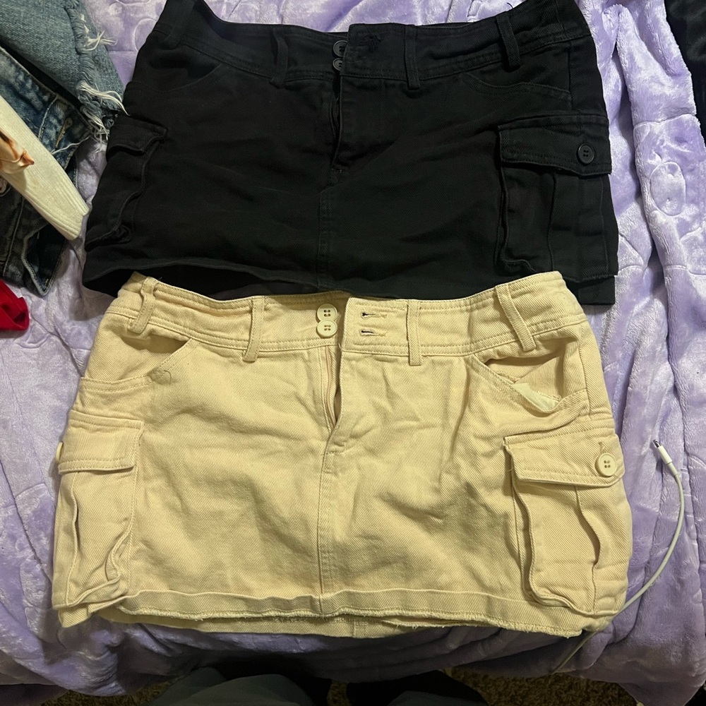 Edikted Black and Cream Skirt Duo